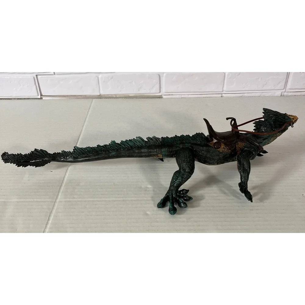 Hasbro Star Wars Boga Varactyl Figure Unisex OS Green Revenge of the Sith 2005
